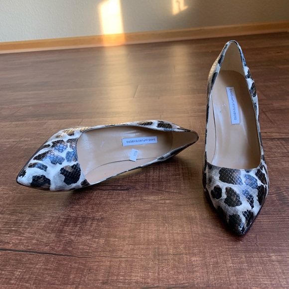 Diane Von Furstenberg 9.5B leopard print pumps - Picture 6 of 8